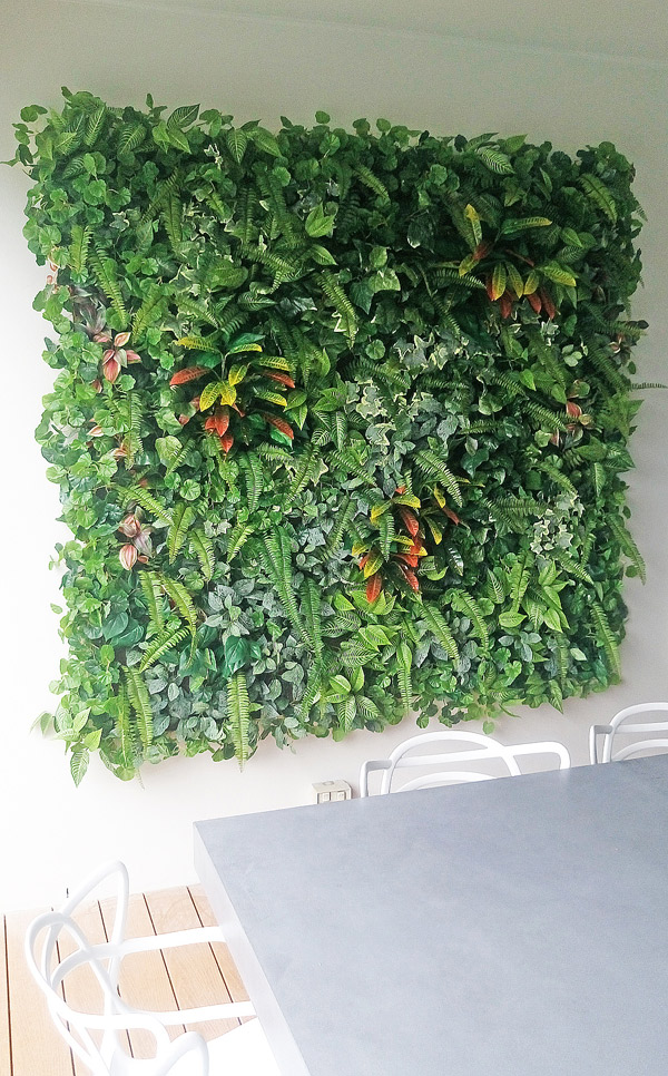Living Walls- deluxe 120 x 120cm