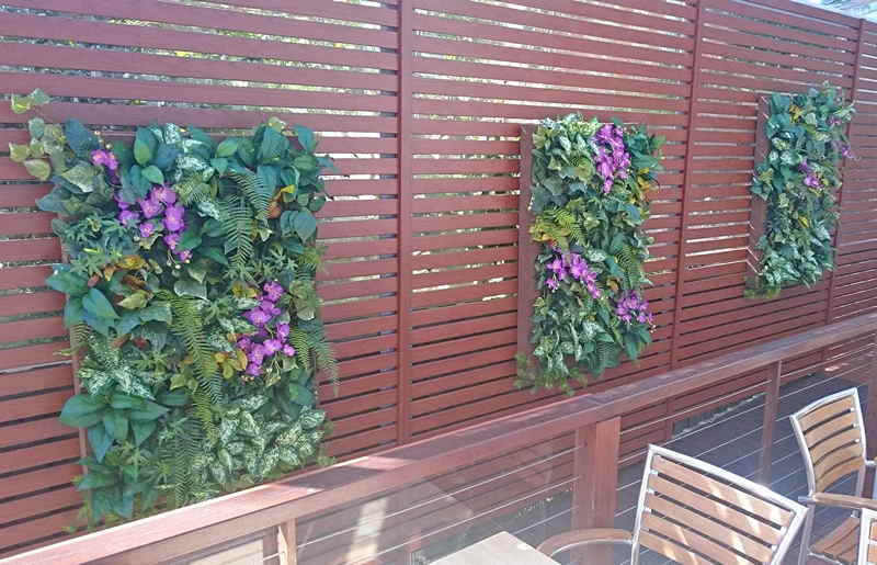 Living Walls- deluxe 120 x 120cm
