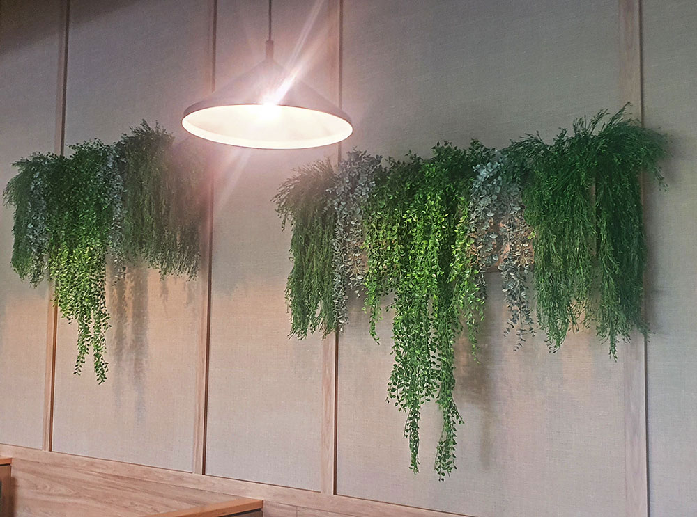 UV-Trailer: 'Silver Falls' Fern 120cm