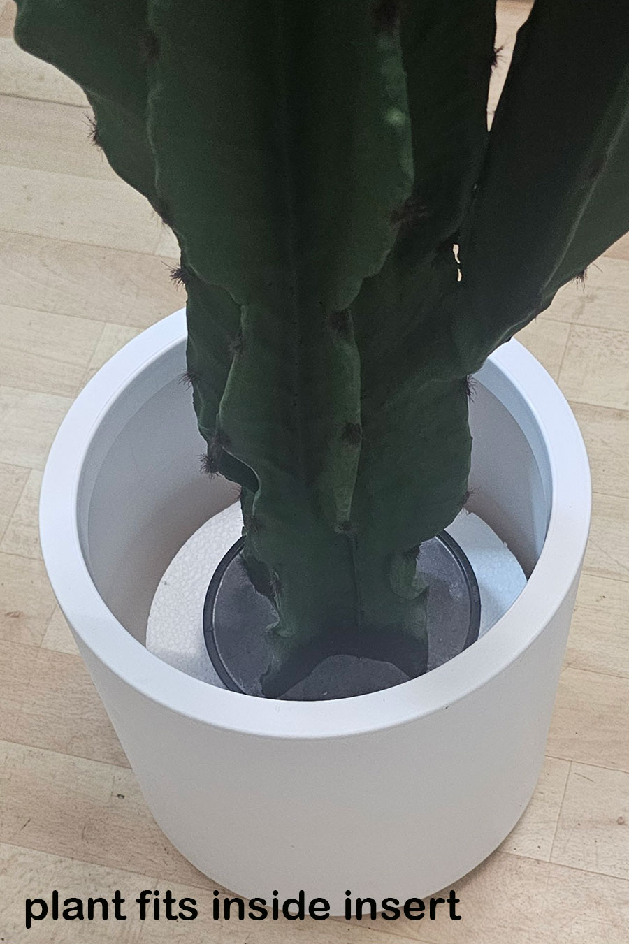 Planters- Cylinder Pot lge -black